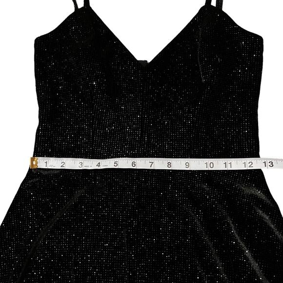 Cosmopolitan Dress The Population Vida Black
Sparkle Dress Size Small - Picture 12 of 14